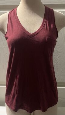 Kohl’s So Sleeveless V-Neck Womens Sz S Lightweight Top Tank Short Red Pocket